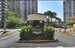 2 Bay Club Drive 15L Bayside, NY 11360