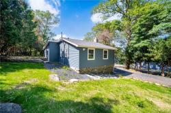 18 Oakwood Trail S Monroe, NY 10950