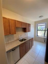 31 Pondfield Road 42 Bronxville, NY W