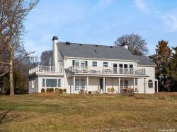 5 Thorn Hedge Road Bellport, NY 11713