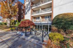 110 Brooklyn Avenue 2H Freeport, NY 11520