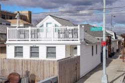 157 Beach 109Th St Rockaway Park, NY 11694