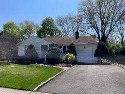 20 Gainsboro Lane Syosset, NY 11791