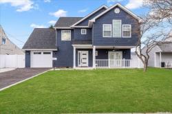 31 Collector Lane Levittown, NY 11756