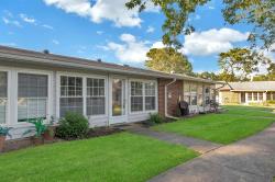 164 Falmouth Court E Ridge, NY 11961