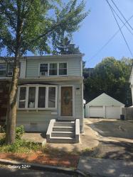 5 Pearce Place Great Neck, NY 11021