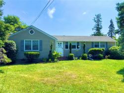 885 Little Neck Road Cutchogue, NY 11935