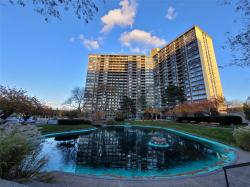 2 Bay Club Drive 19S Bayside, NY 11360