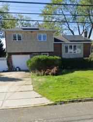 38 W 17Th Street Deer Park, NY 11729