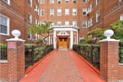 63-109 Saunders Street C18 Rego Park, NY 11374