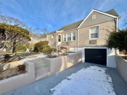5 Hawthorne Lane Valley Stream, NY 11581