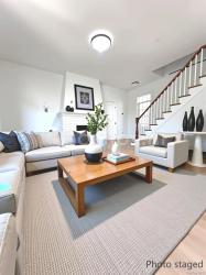 11 Floyd Place Great Neck, NY 11024