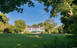 * Lands End Manor Road Locust Valley, NY 11560