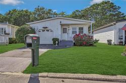 161 Village Circle W 161 Manorville, NY 11949