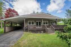 157 Emerald Lake Drive Long Pond, PA 18334