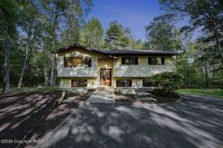 304 Seneca Lane Canadensis, PA 18325