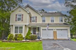 219 Kensington Drive Bushkill, PA 18324