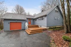 1674 Glade Drive Long Pond, PA 18334