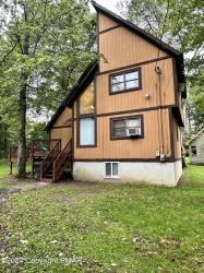 1673 Cotswald Road Tobyhanna, PA 18466