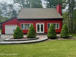 2392 Winding Way Tobyhanna, PA 18466