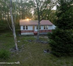 2152 Spring Drive Bushkill, PA 18324