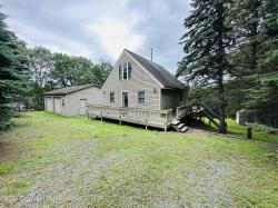 1333 Grand Mesa Drive Effort, PA 18330