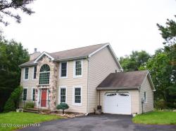 181 Russell Court Effort, PA 18330