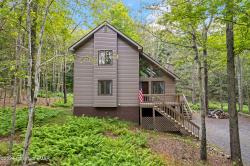 43 Mountainside Drive Gouldsboro, PA 18424