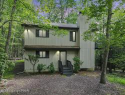 158 Forest Drive Canadensis, PA 18325