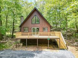 216 Dorchester Drive Bushkill, PA 18324