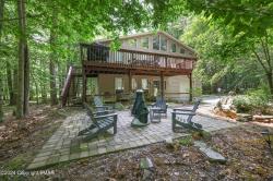 30 Waterfront Way Clifton Township, PA 18424