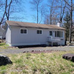 8076 Red Squirrel Drive Tobyhanna, PA 18466