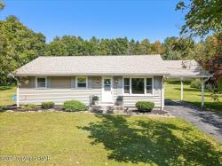 5676 Paradise Valley Road Cresco, PA 18326