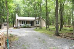 34 Mohawk Trail Albrightsville, PA 18210