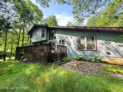 3422 Buck Run Tannersville, PA 18372