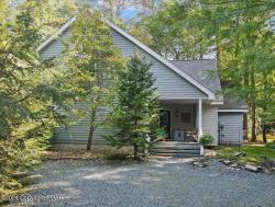 120 Mooncreek Lane Pocono Pines, PA 18350