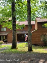 320 Crewe Court Bushkill, PA 18324