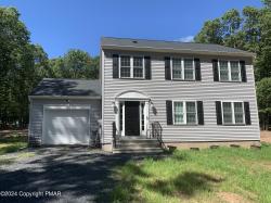 117 Cress Drive Effort, PA 18330