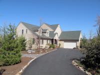 102 Meenesink Lane, Pocono Pines, PA 18350