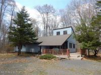 132 Leatherstocking Ln, Pocono Pines, PA 18350