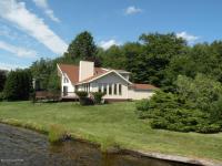 96 Longfellow Cir, Albrightsville, PA 18210
