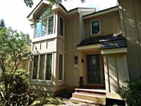 1053 Crestwoods Dr, Pocono Pines, PA 18350