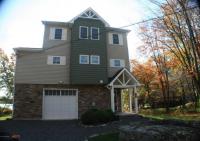 7670 Lakeshore Dr, Pocono Lake, PA 18347