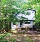 5129 Winamac Dr, Pocono Lake, PA 18347