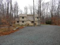 4202 Hemlock Trl, Pocono Pines, PA 18350