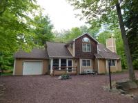 2077 Lehigh Dr, Pocono Lake, PA 18347
