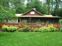 148 State Ave, Pocono Pines, PA 18350