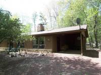 8 Boulder Rd, Lake Harmony, PA 18624