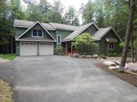 372 Brookside Dr, Pocono Pines, PA 18350