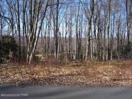 Lot H12 Wolf Hollow Rd, Lake Harmony, PA 18624
